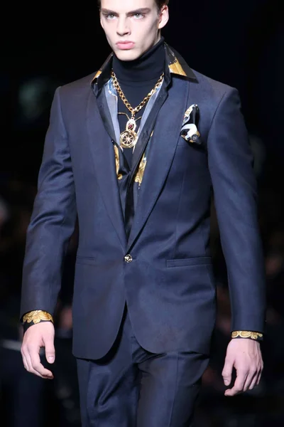 Look 1